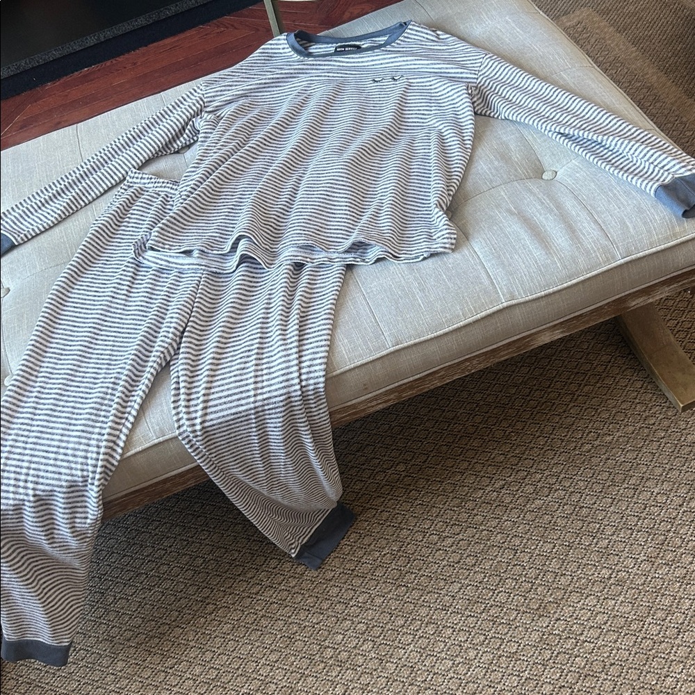 Room Service Womens 2-Piece Cozy Grey Striped LS Eyelash Pants Set Size Medium